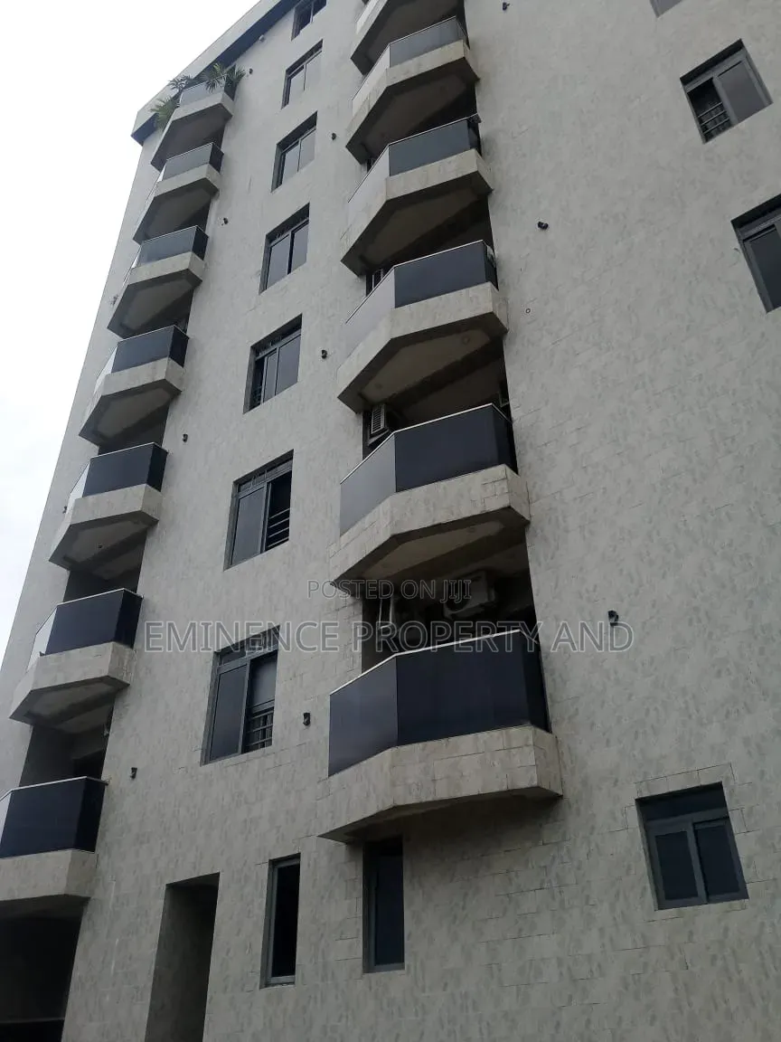 3bdrm Penthouse in Adeola Odeku for rent in Adeola Odeku