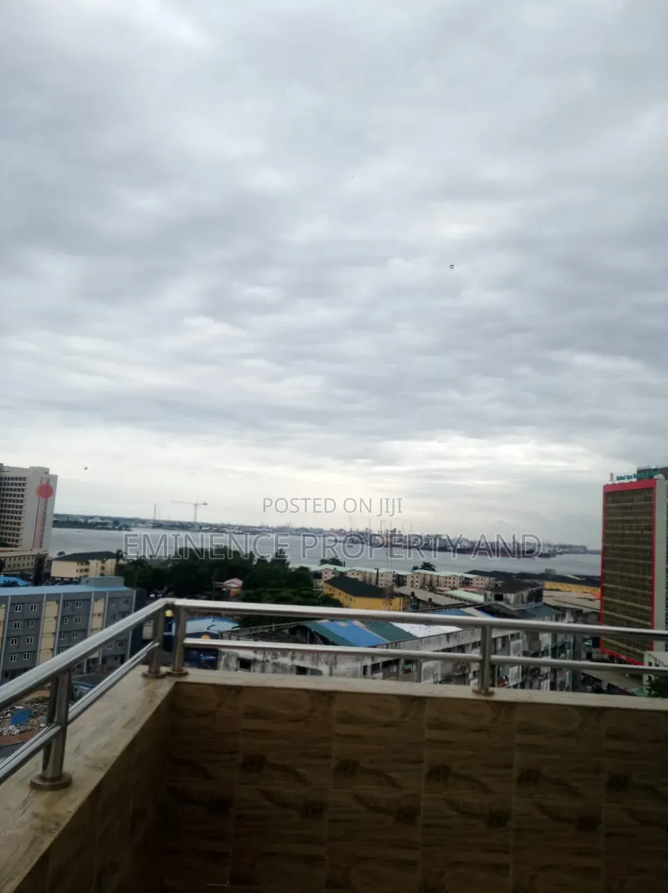 3bdrm Penthouse in Adeola Odeku for rent in Adeola Odeku