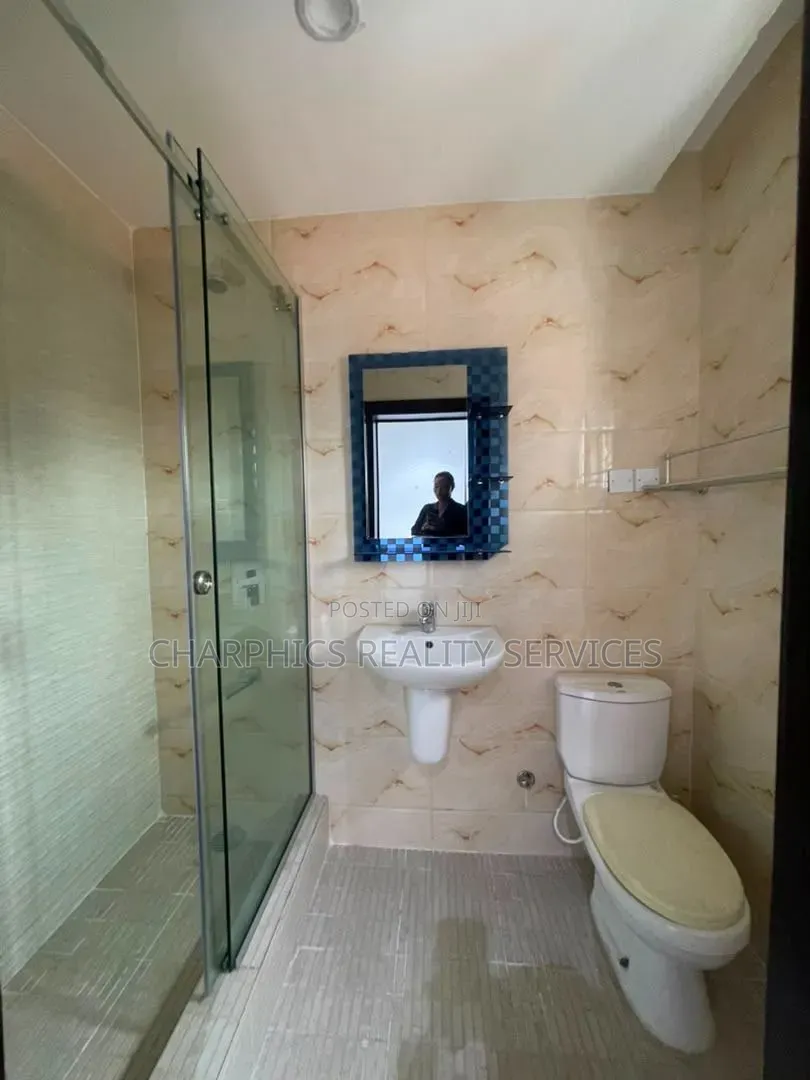 17bdrm Apartment in Parkview Estate for rent in Parkview Estate