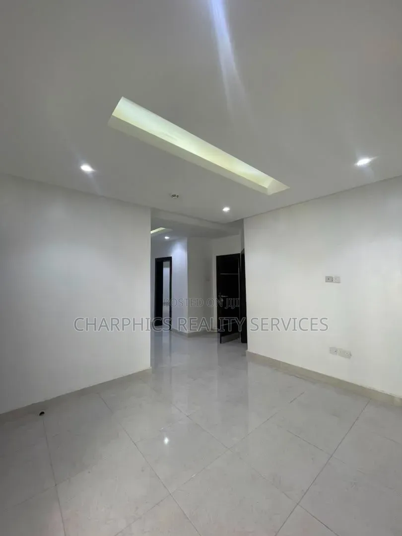 17bdrm Apartment in Parkview Estate for rent in Parkview Estate