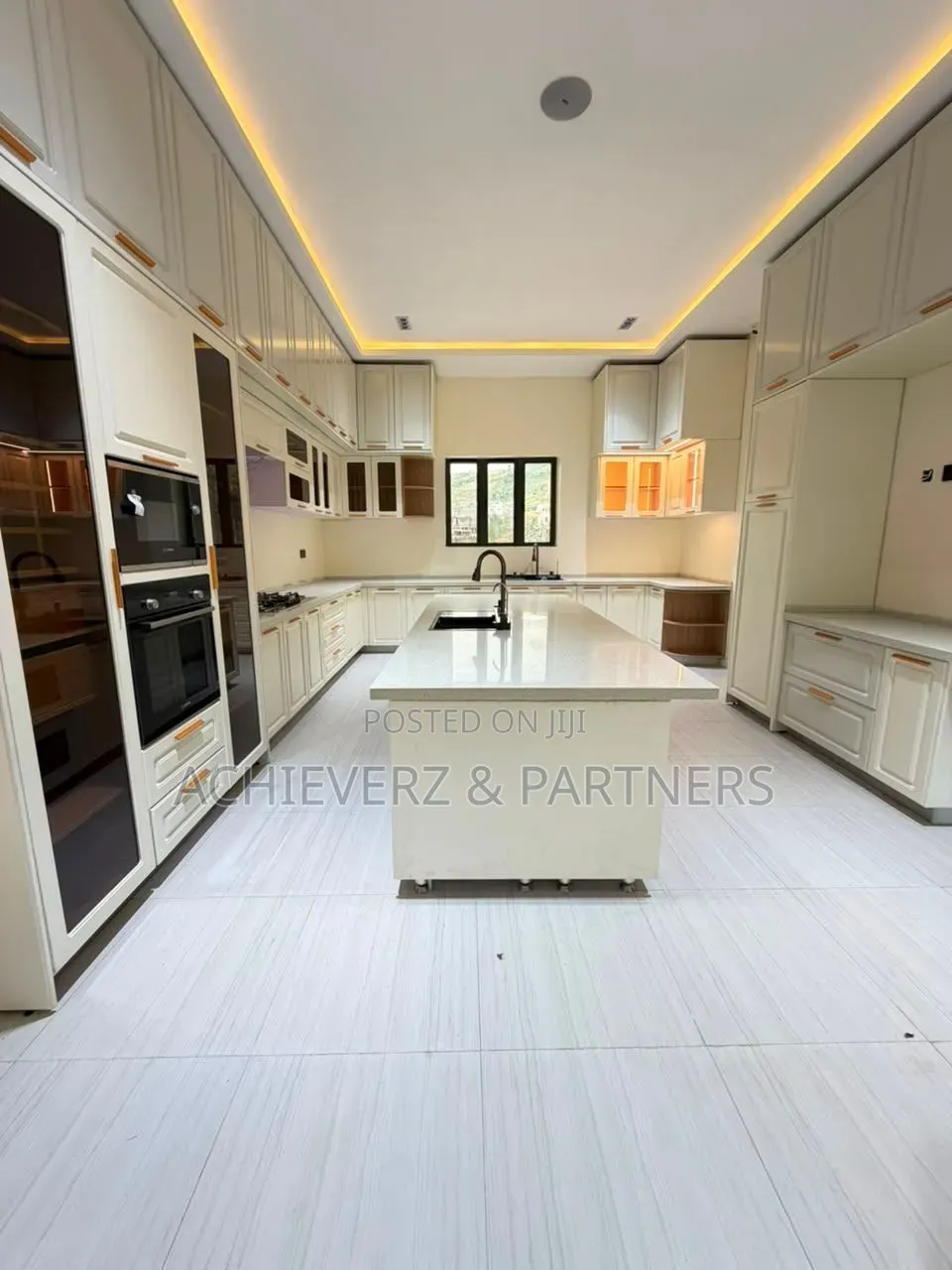 6bdrm Duplex in Katampe Extension for sale in Katampe Extension