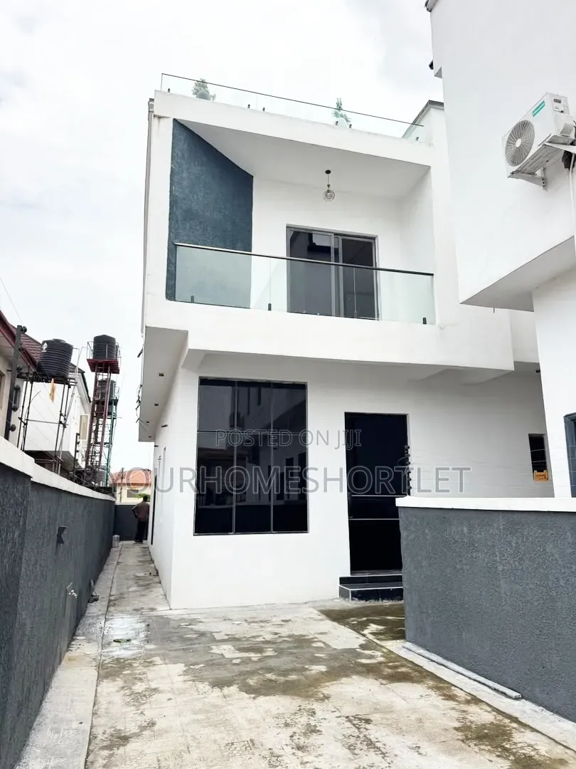 4 Bedroom Semi-Detached Duplex With a Bq in Thomas Estate