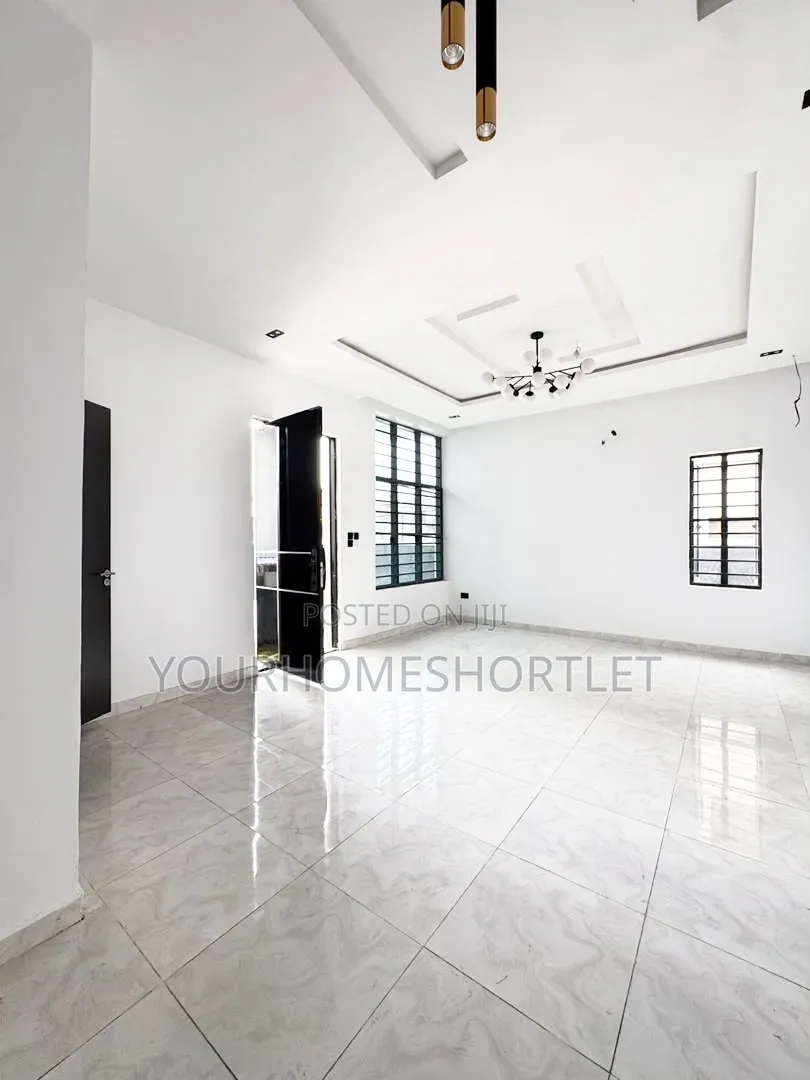 4 Bedroom Semi-Detached Duplex With a Bq in Thomas Estate