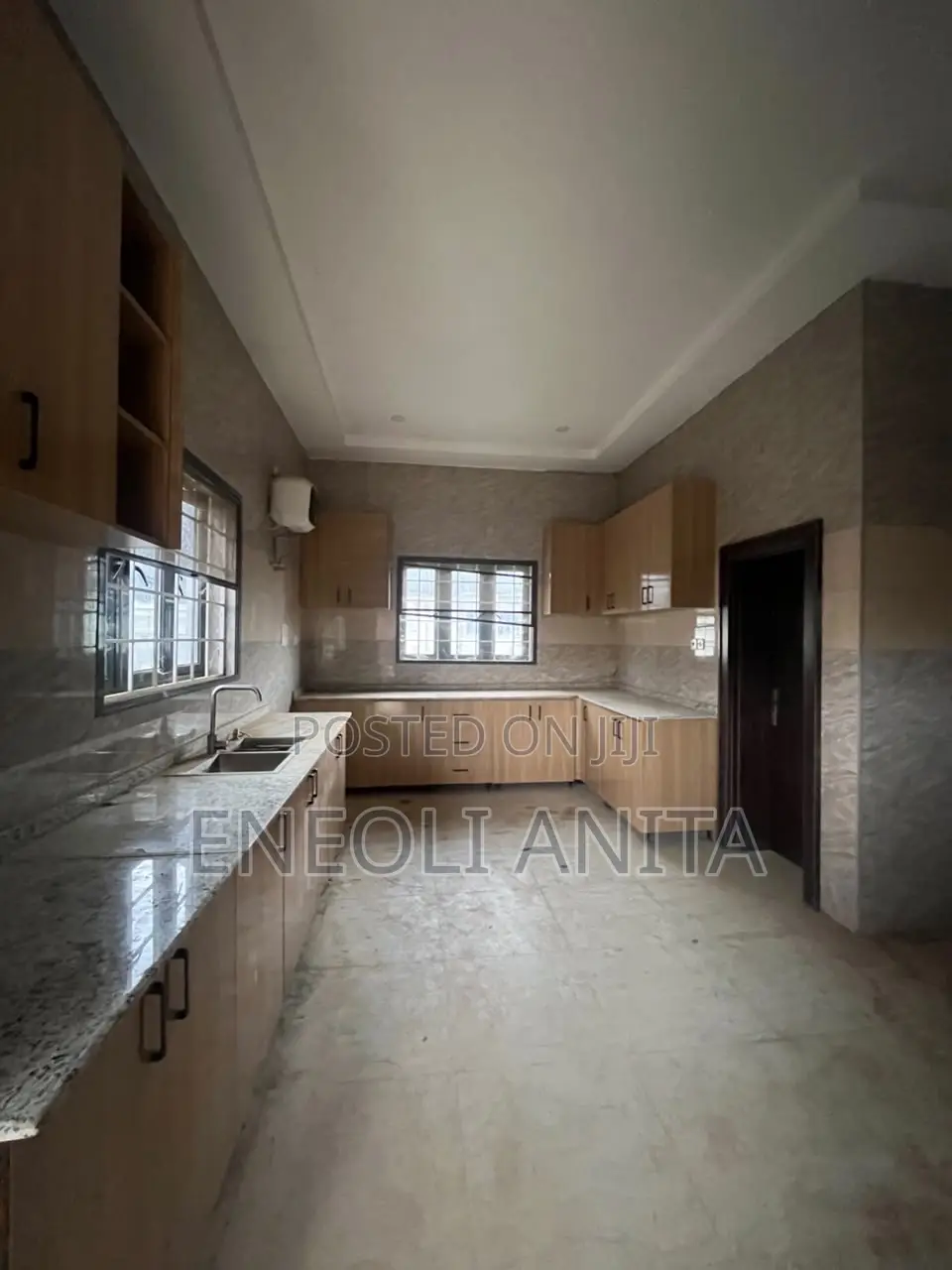 5bdrm Duplex in Life Camp for sale in Life Camp