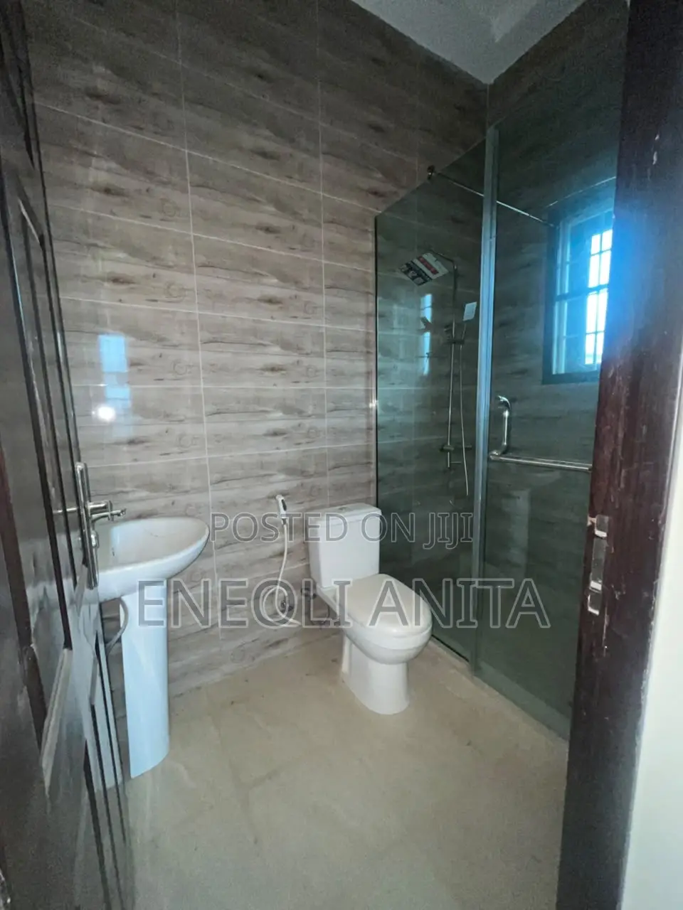 5bdrm Duplex in Life Camp for sale in Life Camp