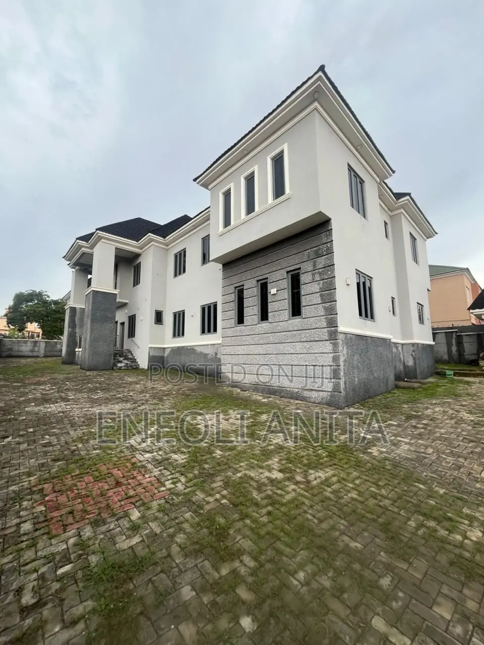 5bdrm Duplex in Life Camp for sale in Life Camp