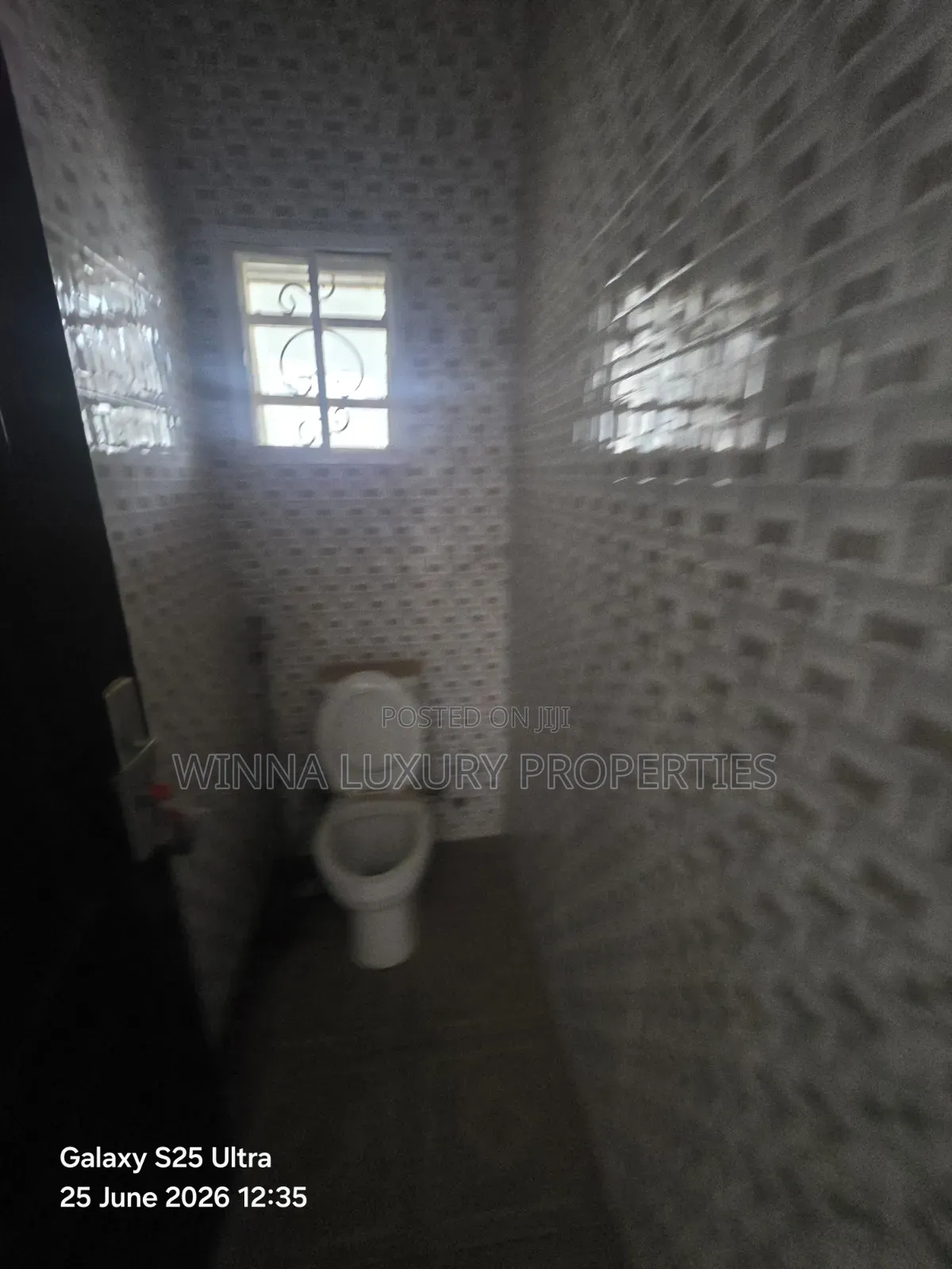7bdrm Duplex in Pyakasa Axis, Lugbe District for rent in Lugbe District