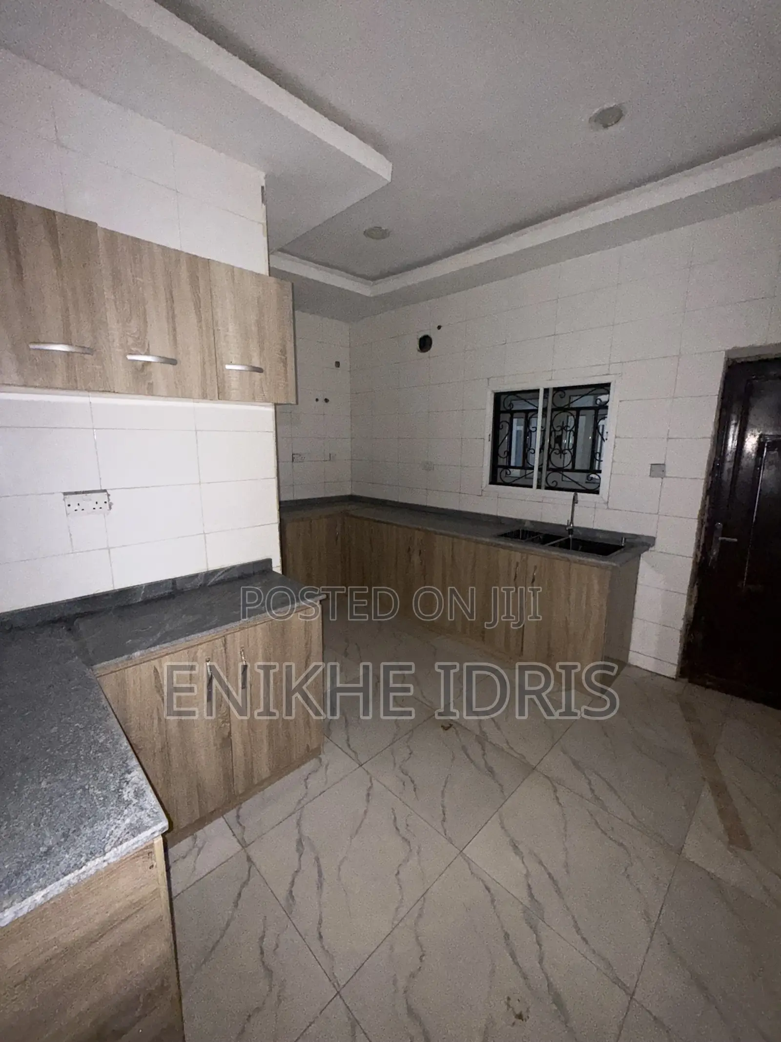 3bdrm Bungalow in Shimex, Lugbe District for sale in Lugbe District