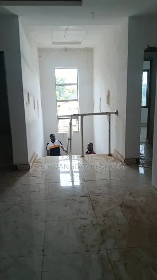 5bdrm Duplex in Suncity Estate, Kaura for sale in Kaura
