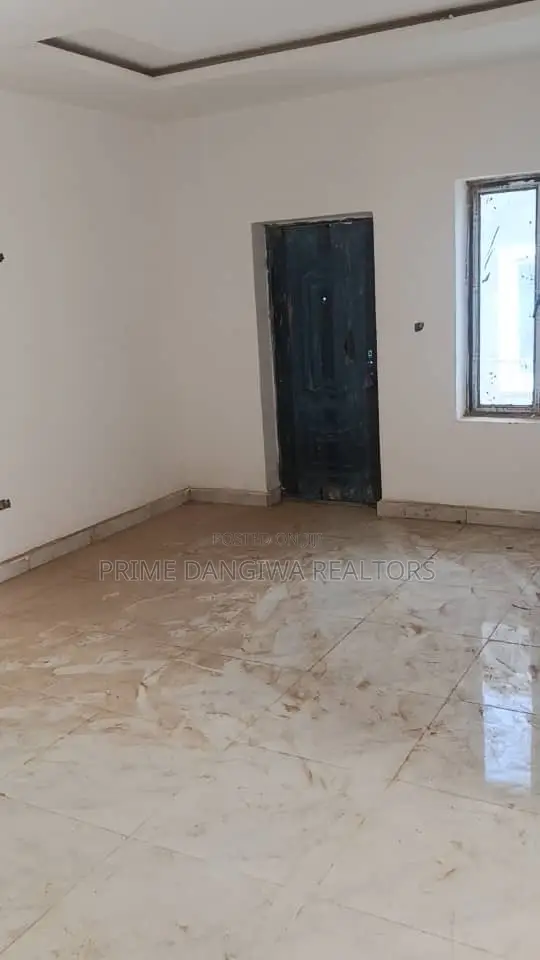 5bdrm Duplex in Suncity Estate, Kaura for sale in Kaura