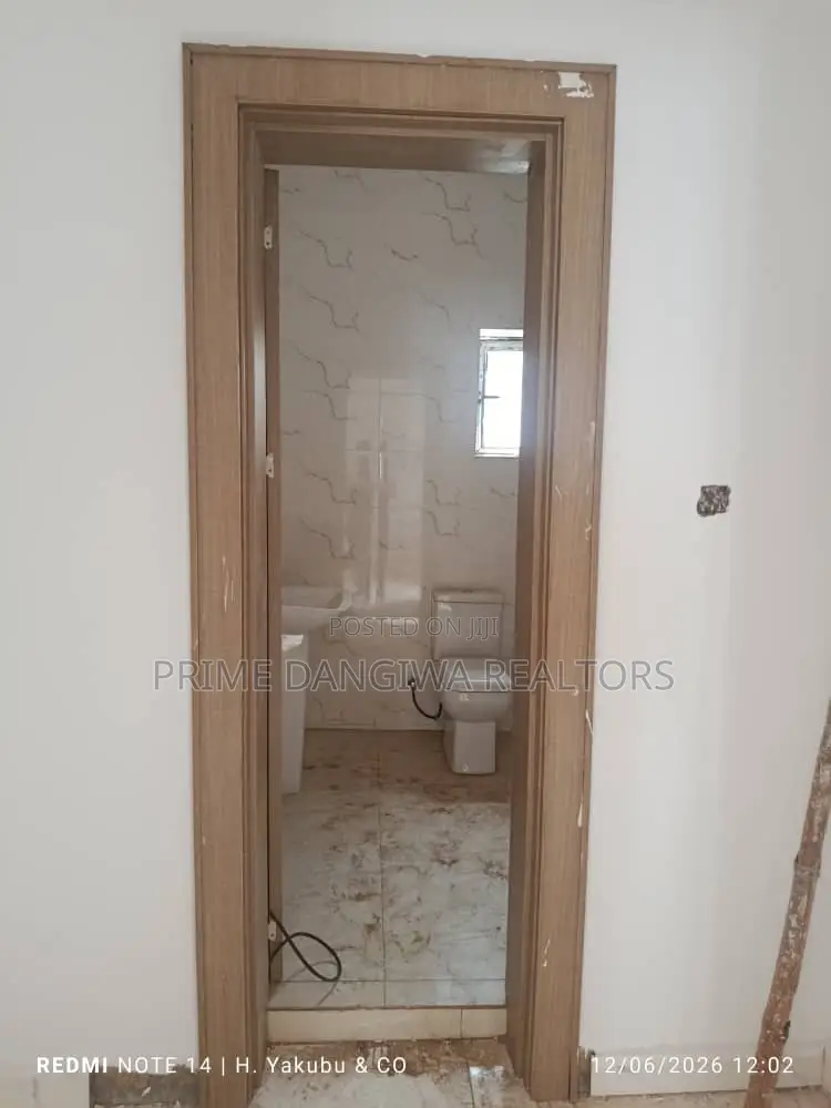 5bdrm Duplex in Suncity Estate, Kaura for sale in Kaura