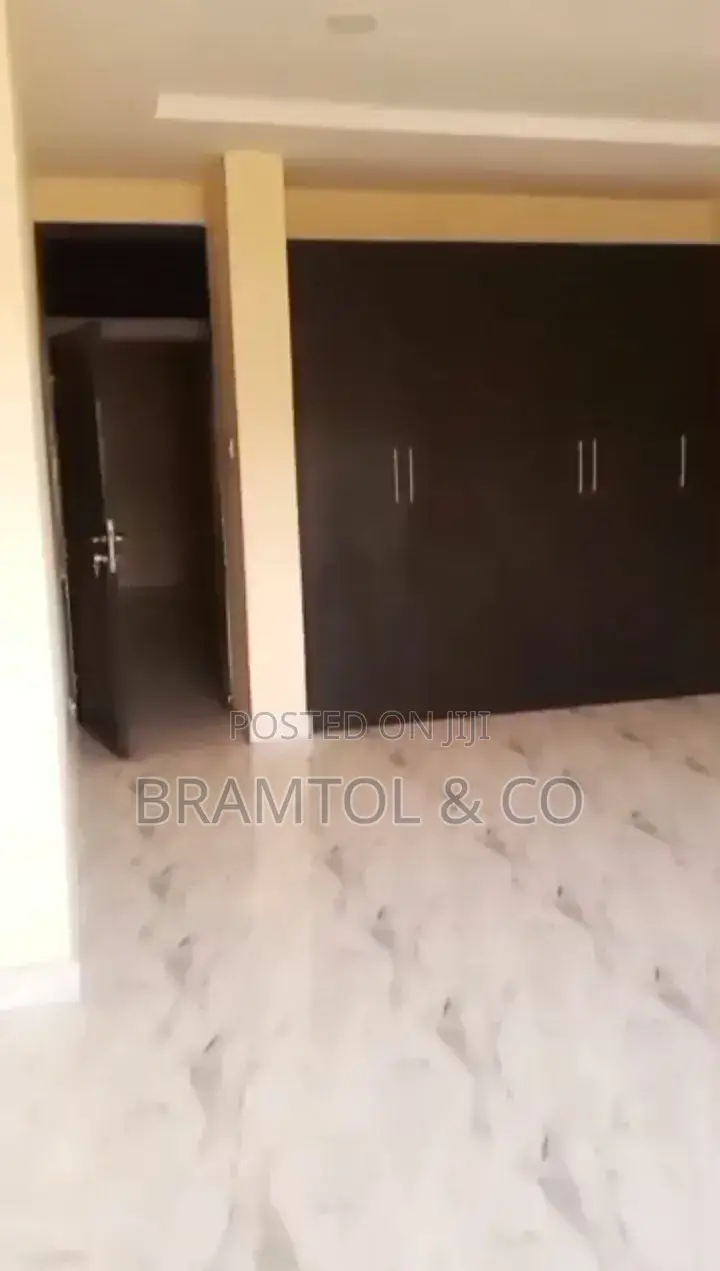 4bdrm Duplex in Zone B for rent in Zone B