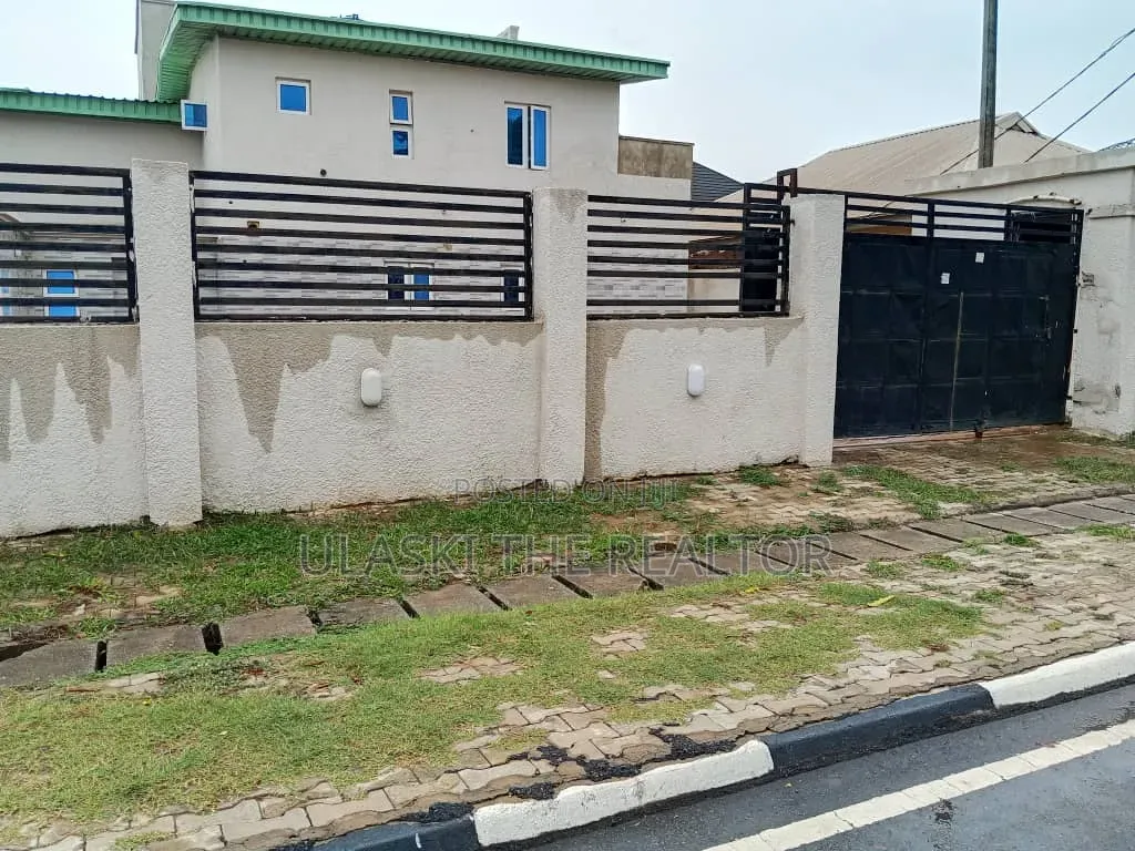 6bdrm Duplex in Zone 3 / Wuse for sale in Zone 3 / Wuse