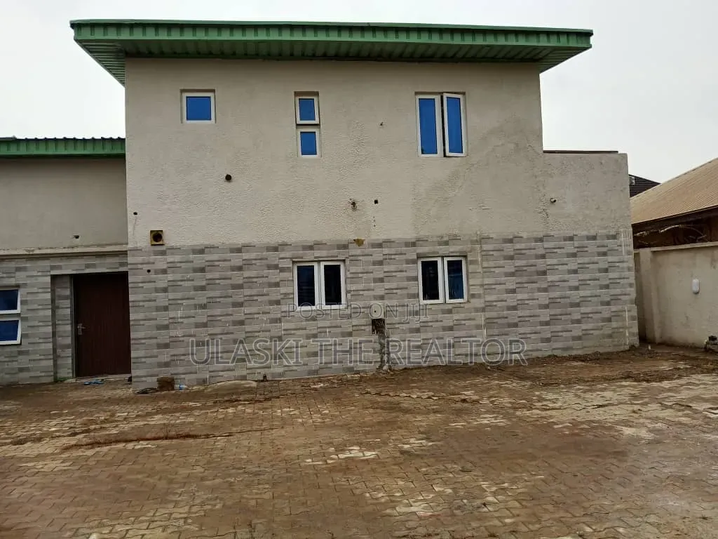6bdrm Duplex in Zone 3 / Wuse for sale in Zone 3 / Wuse