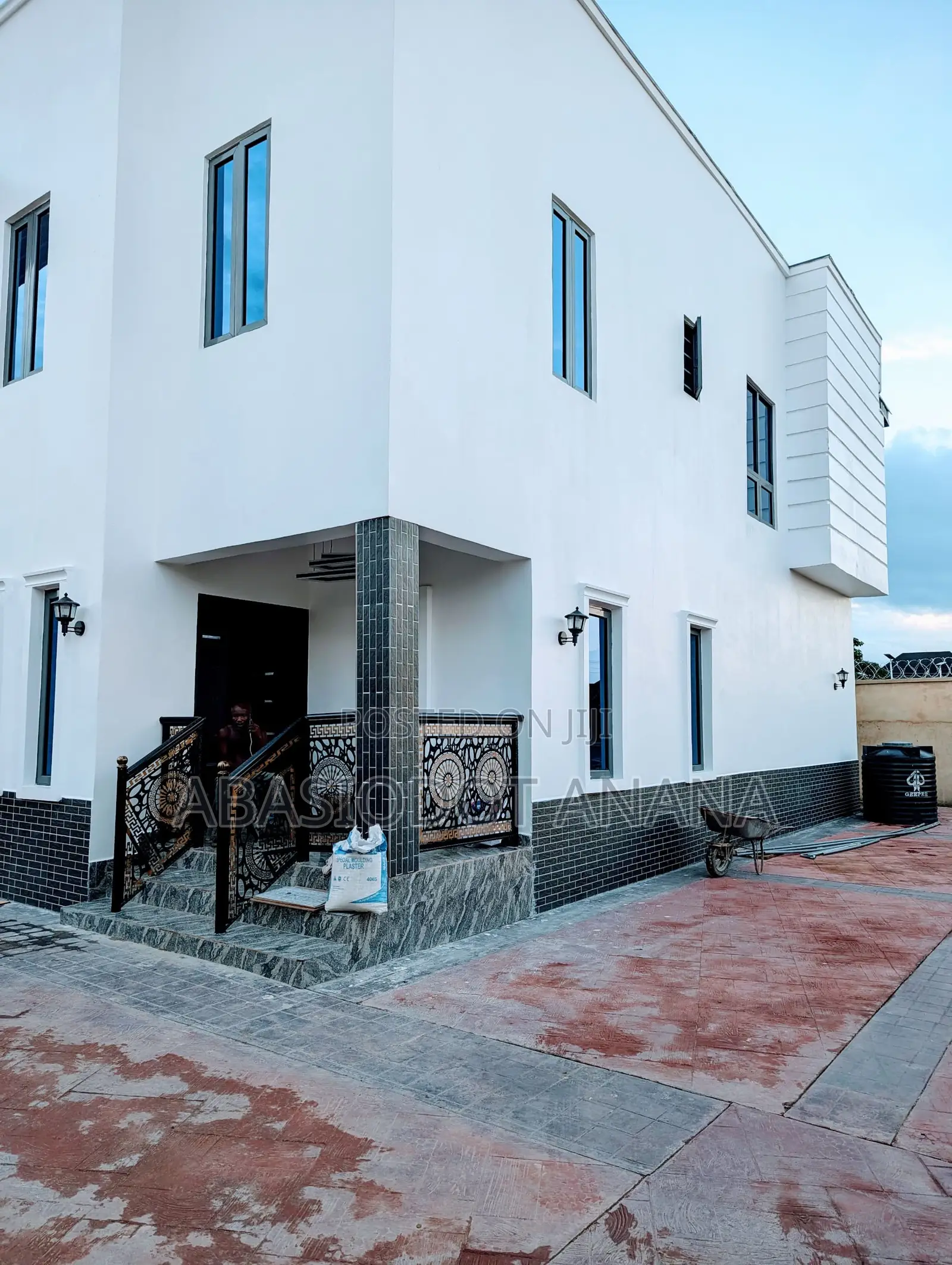 4bdrm Duplex in Main Shelter Estate, Uyo for rent in Uyo