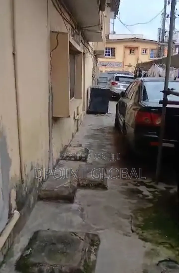 7bdrm Block of Flats in Not Estate, Dopemu for sale in Dopemu