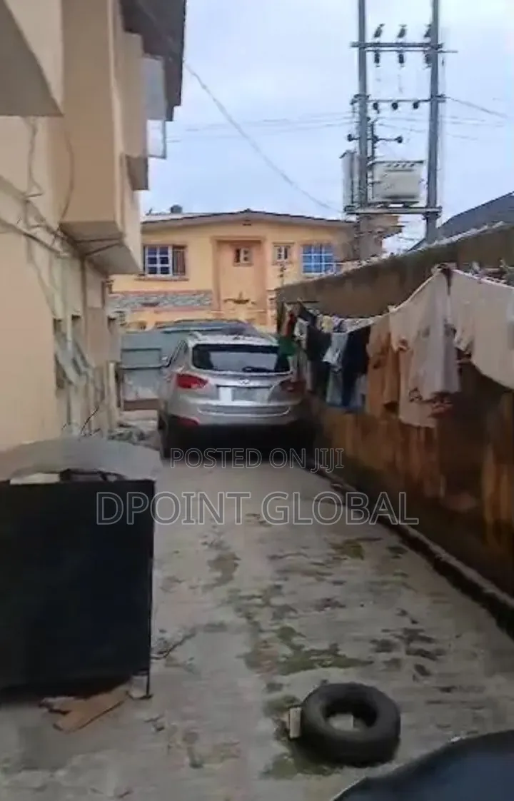 7bdrm Block of Flats in Not Estate, Dopemu for sale in Dopemu