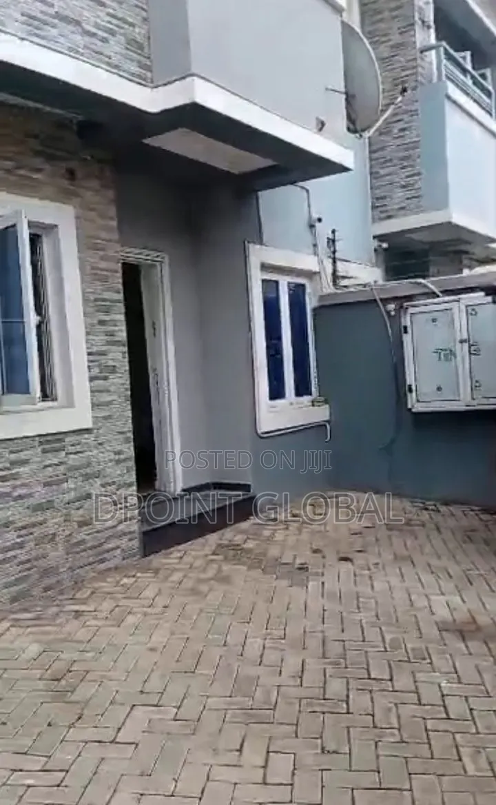 4bdrm Duplex in In Estate, Adeniyi Jones for sale in Adeniyi Jones