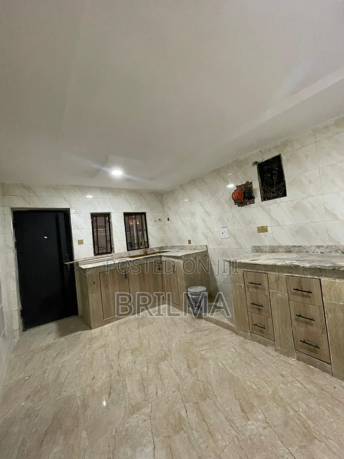 4bdrm Block of Flats in Zone 3 / Wuse for rent in Zone 3 / Wuse