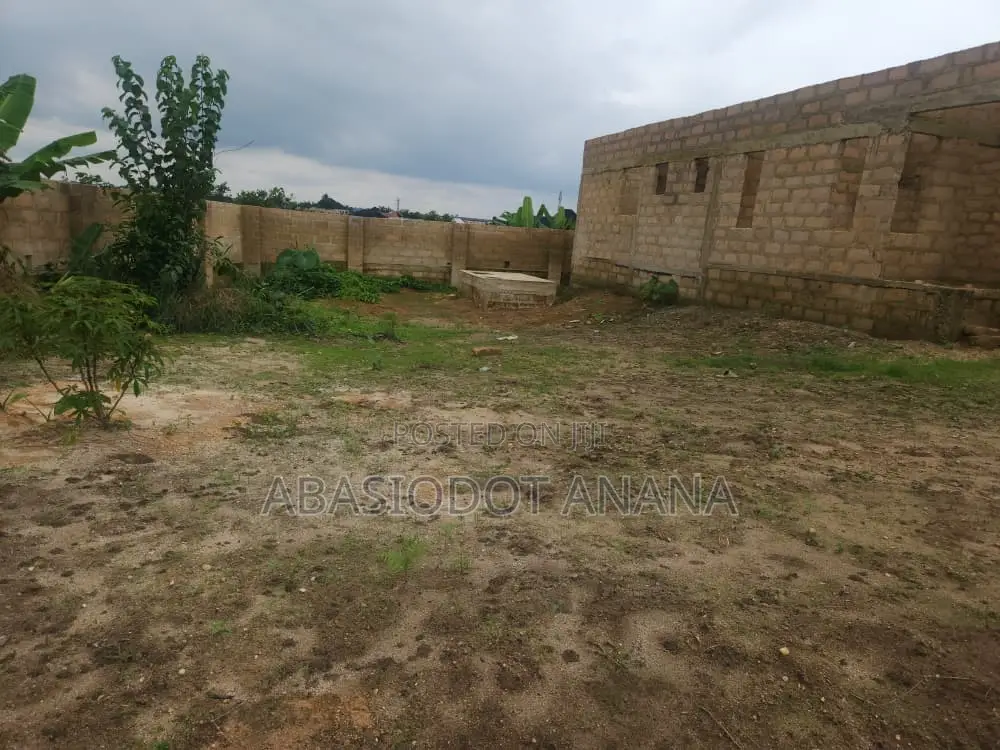 2bdrm Bungalow in Oron Road By Gifto, Uyo for sale in Uyo
