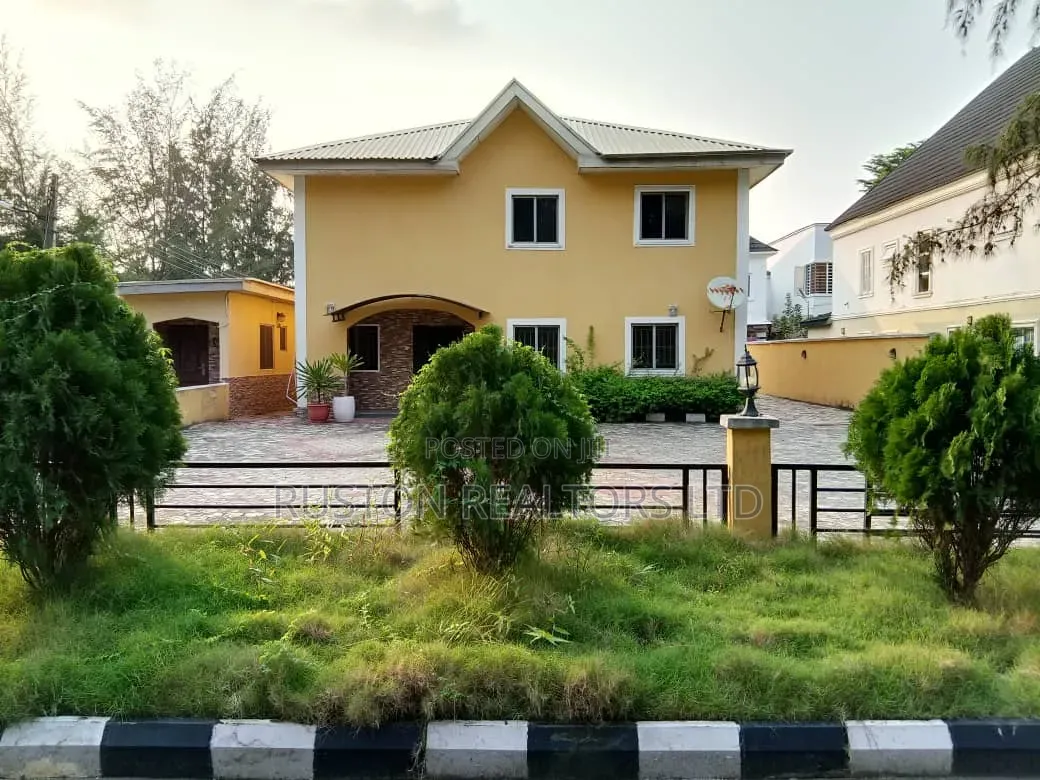 4bdrm Duplex in Lekki County Homes, Ikota for rent in Ikota