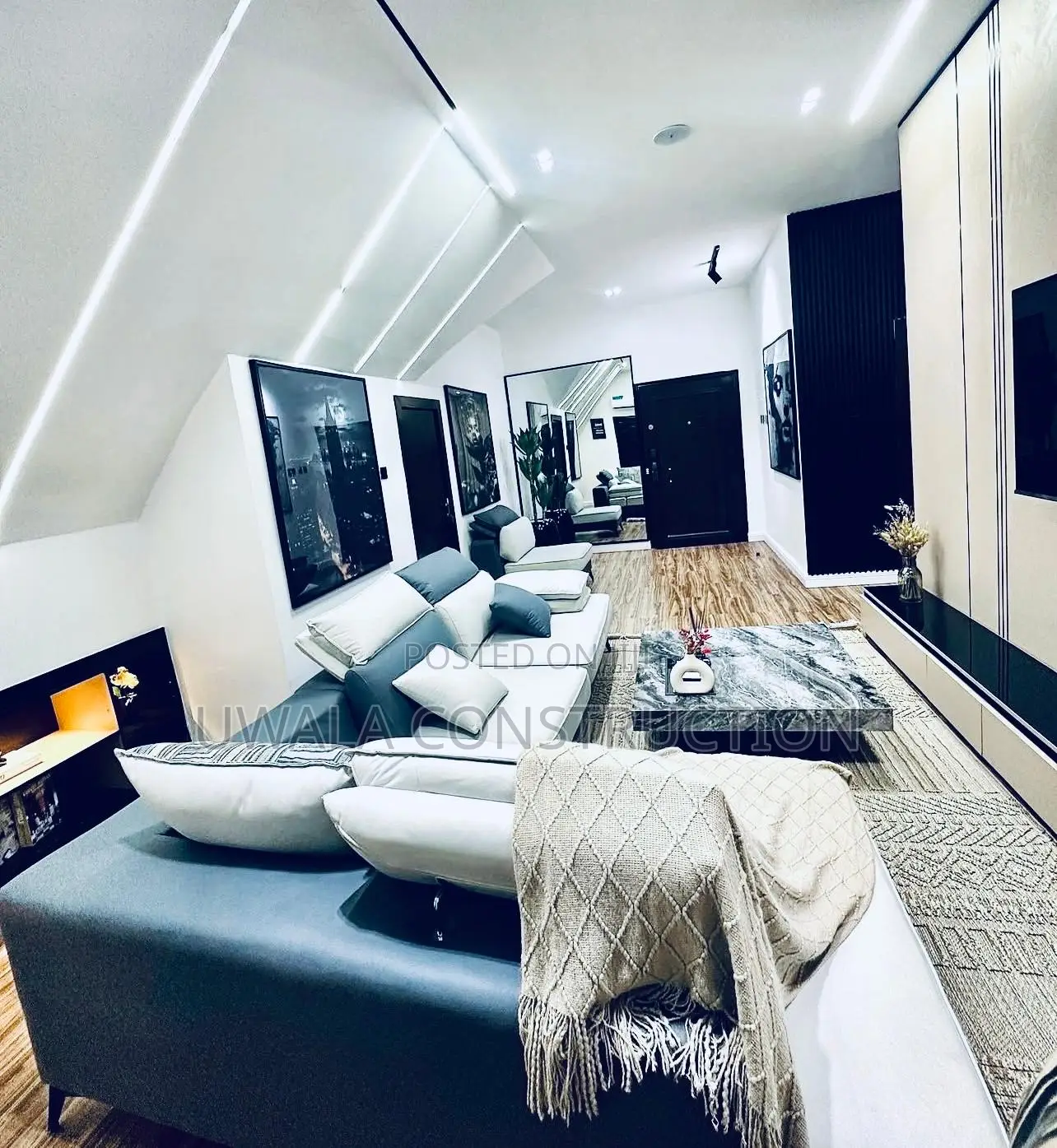 Luxury 1-Bedroom Smart Penthouse With Balcony – Utako, Abuja in Utako