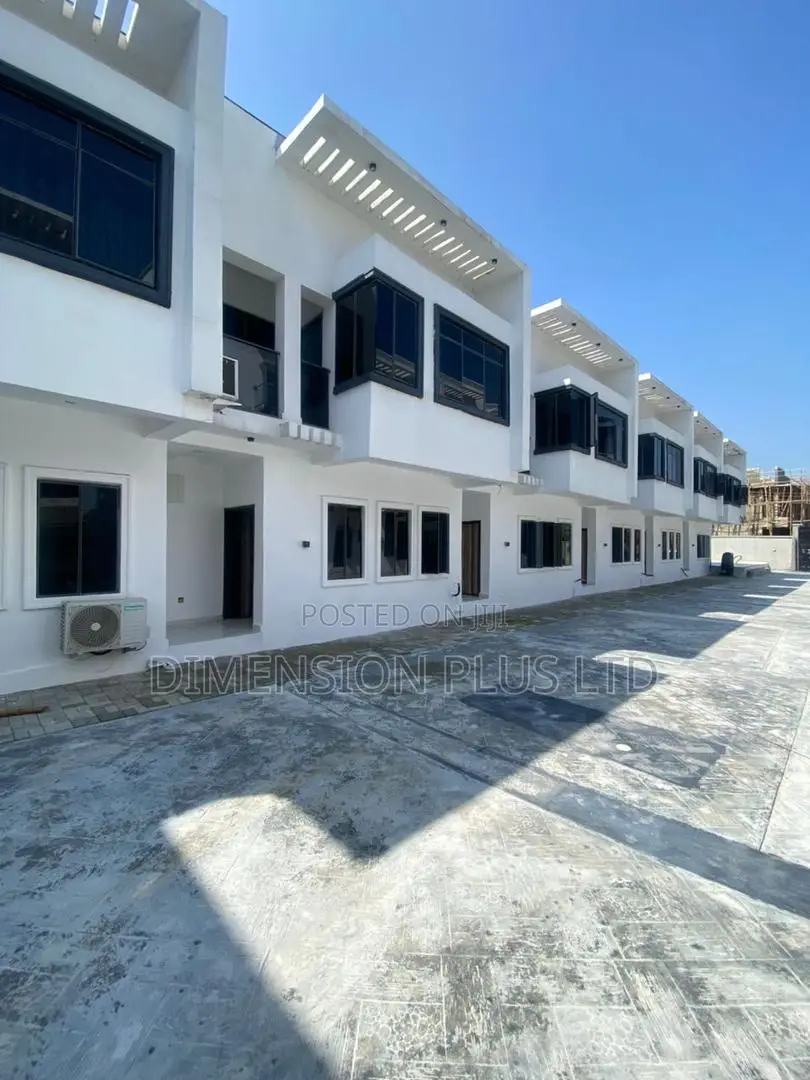 2bdrm Townhouse Terrace in Lekki for sale in Lekki