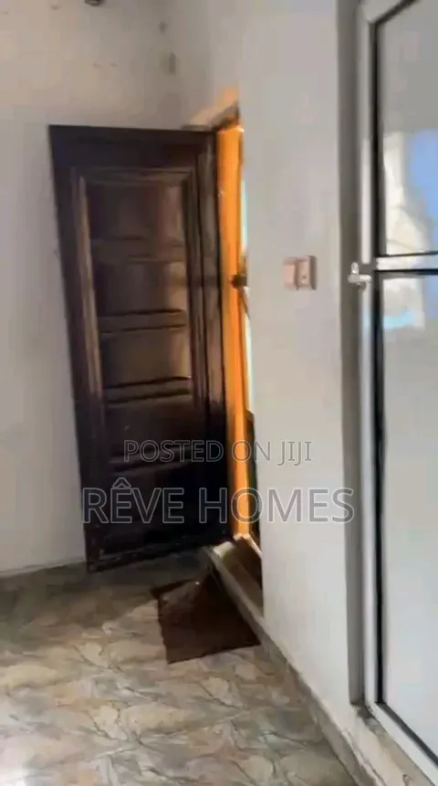 1bdrm Bedsitter in Onike for rent in Onike