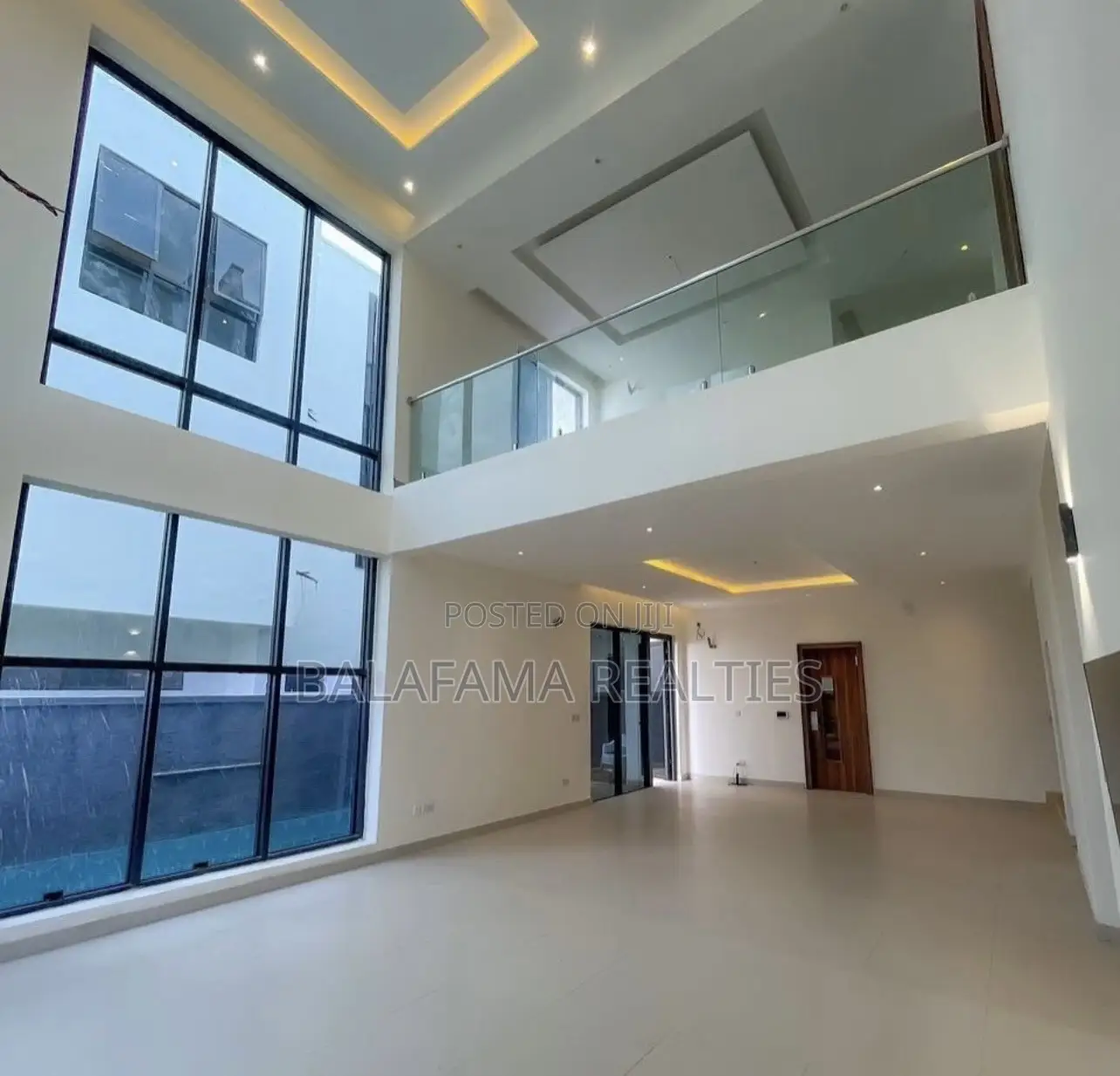 5bdrm Duplex in Ikate for sale in Ikate