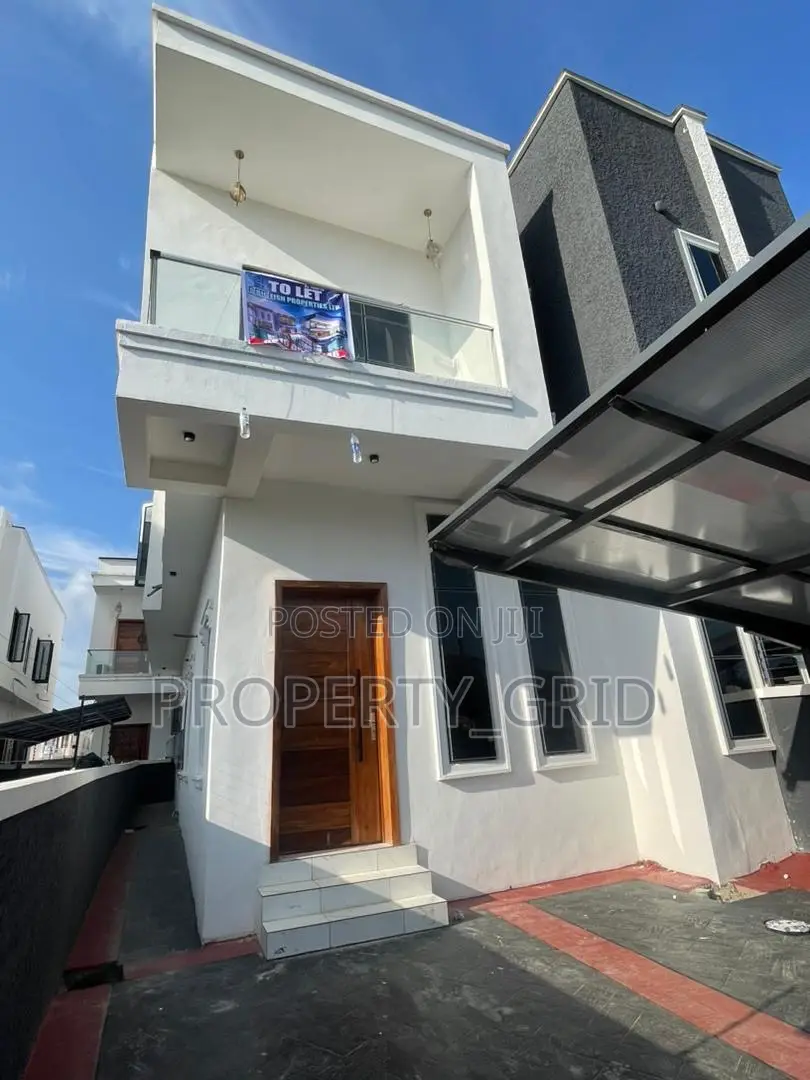 4bdrm Duplex in Lekki County, Ikota for rent in Ikota