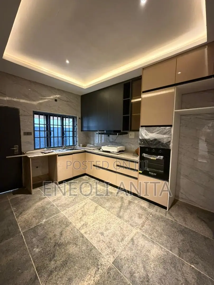 4bdrm Duplex in Wuse for sale in Wuse