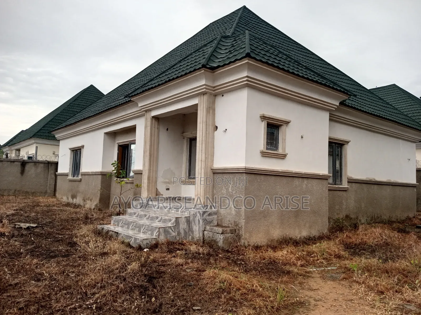 3bdrm Bungalow in New Site Estate for sale in Lugbe District