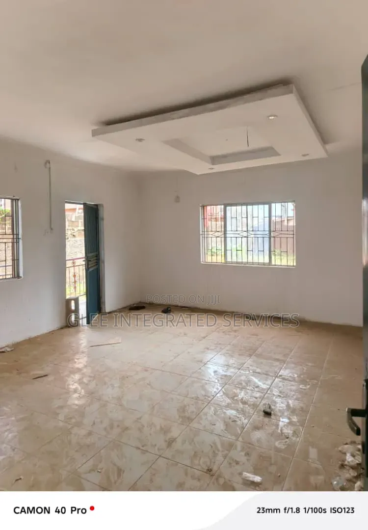 2bdrm Block of Flats in Governor'S Road, Egbe / Ikotun/Igando for sale in Egbe / Ikotun/Igando