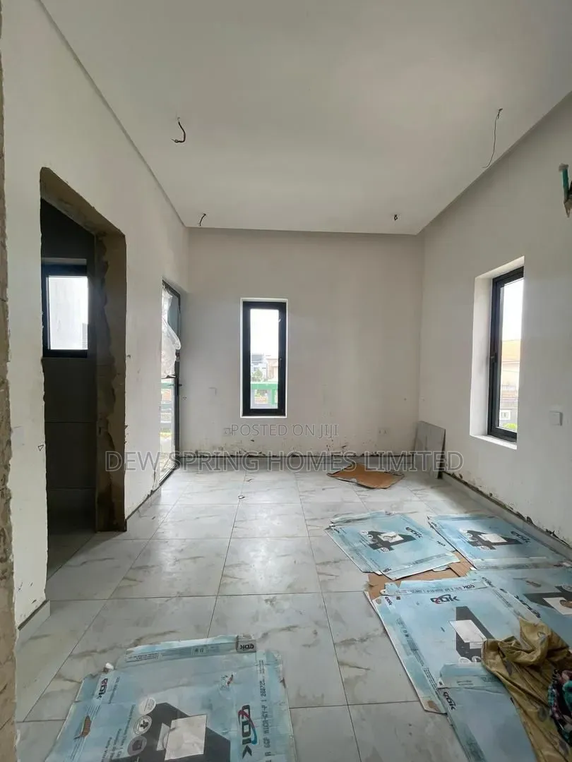 4bdrm Duplex in Lekki Phase 1 for sale in Lekki Phase 1