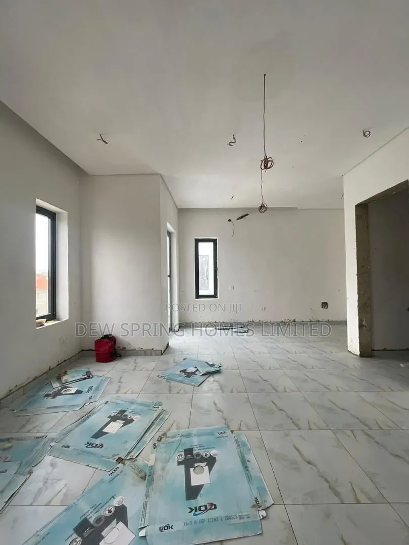 4bdrm Duplex in Lekki Phase 1 for sale in Lekki Phase 1