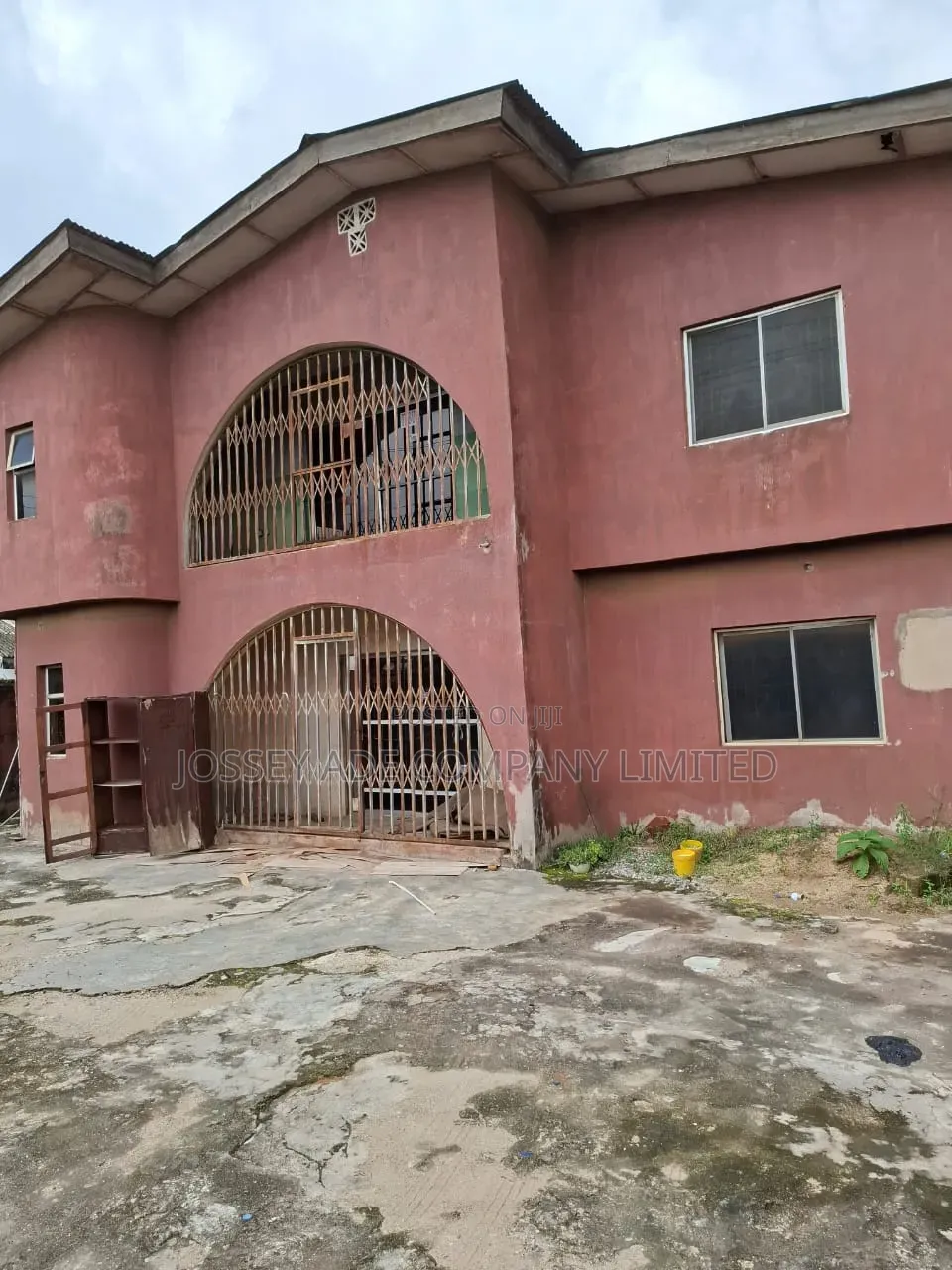 3bdrm Block of Flats in Abule Egba for sale in Abule Egba