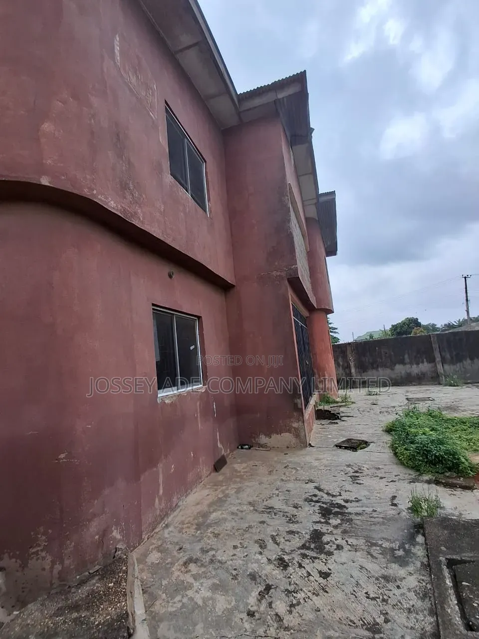 3bdrm Block of Flats in Abule Egba for sale in Abule Egba