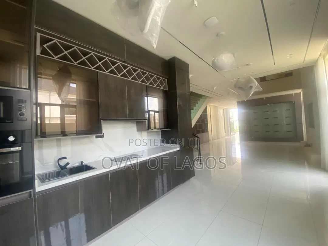 5bdrm Duplex in Orchid, Lekki Expressway for sale in Lekki Expressway