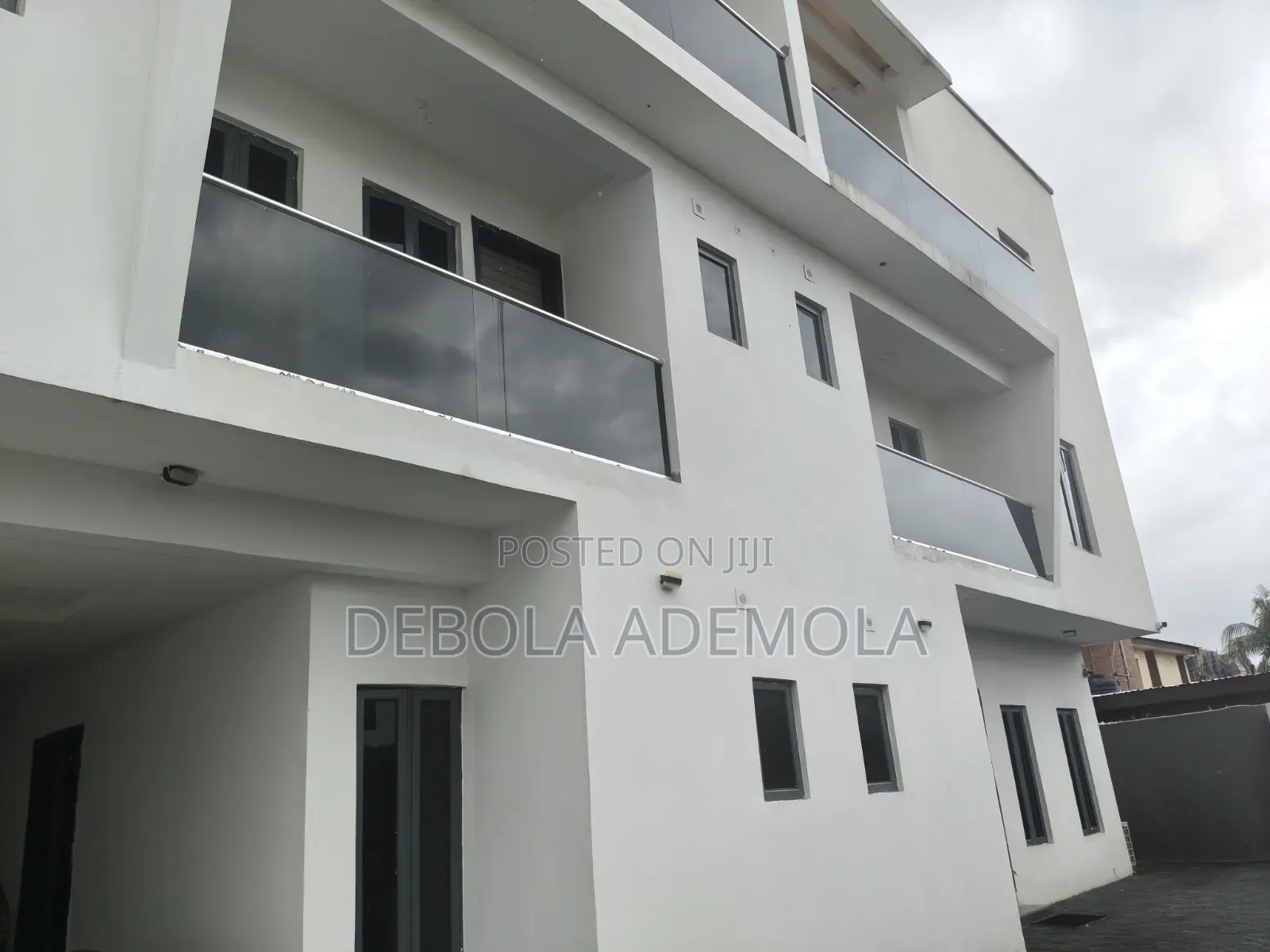 4bdrm Duplex in Ogudu Gra for sale in Ogudu GRA