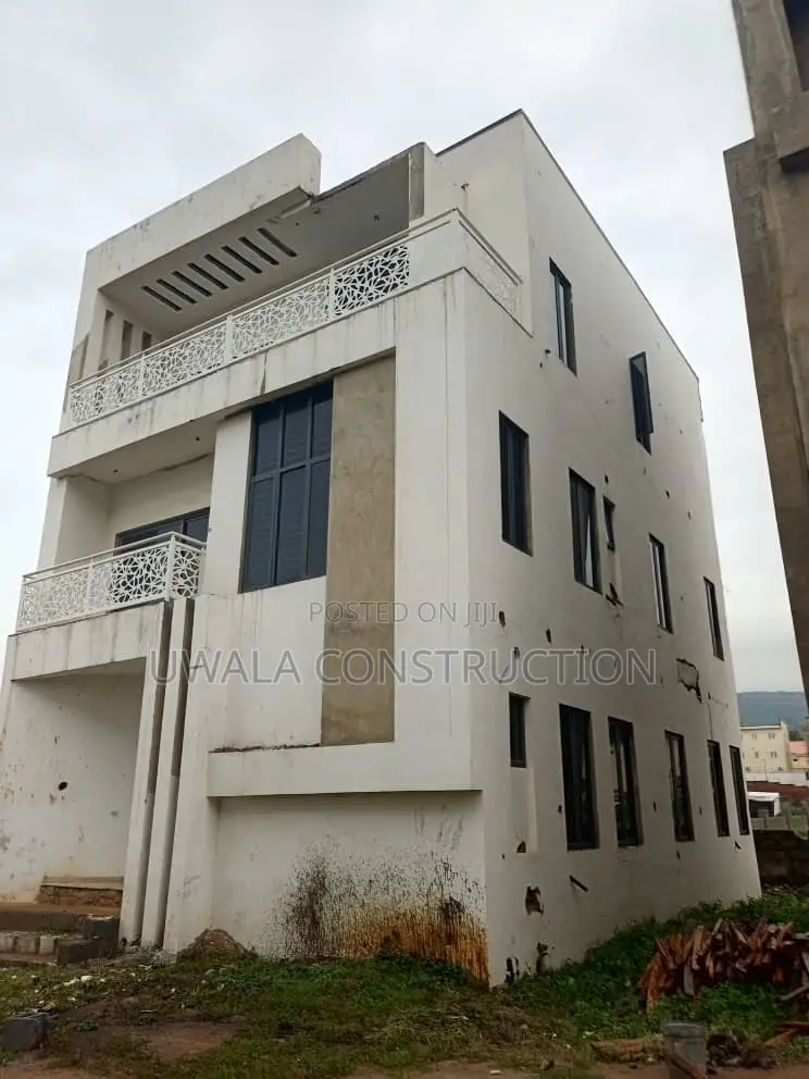 4bdrm Apartment in Jahi for sale in Jahi