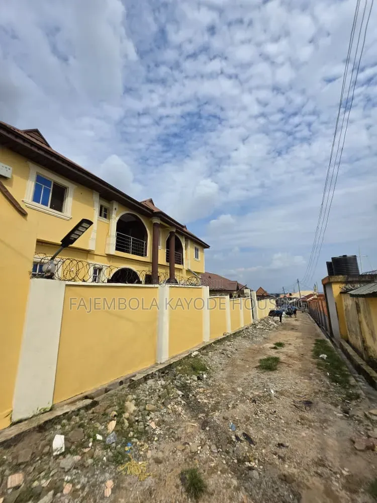 2bdrm Block of Flats in Harmony Estate, Eleyele for sale in Eleyele