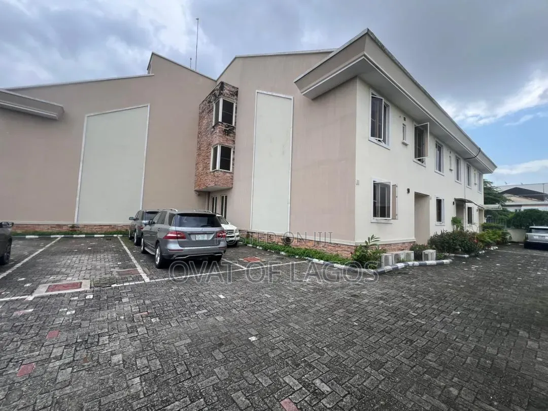 4bdrm Duplex in Banana Island for rent in Banana Island