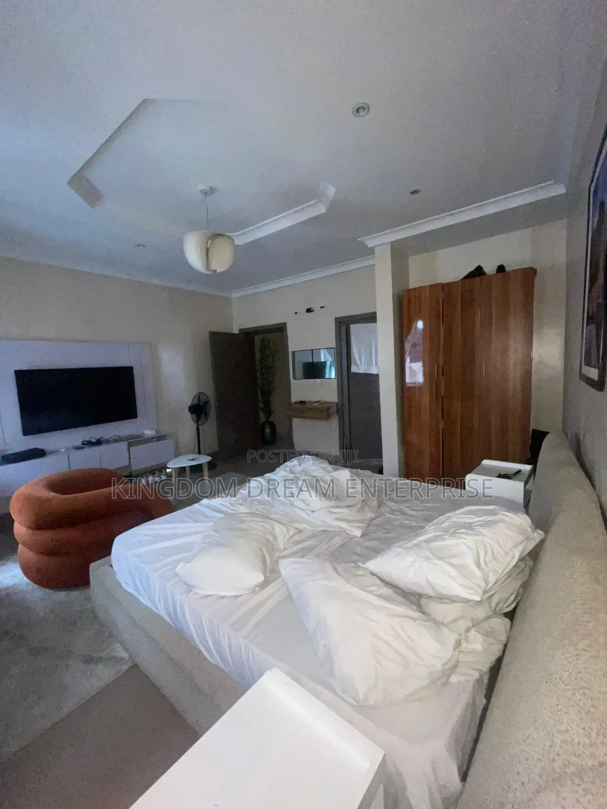 Mini Flat in Chevron for rent in Chevron