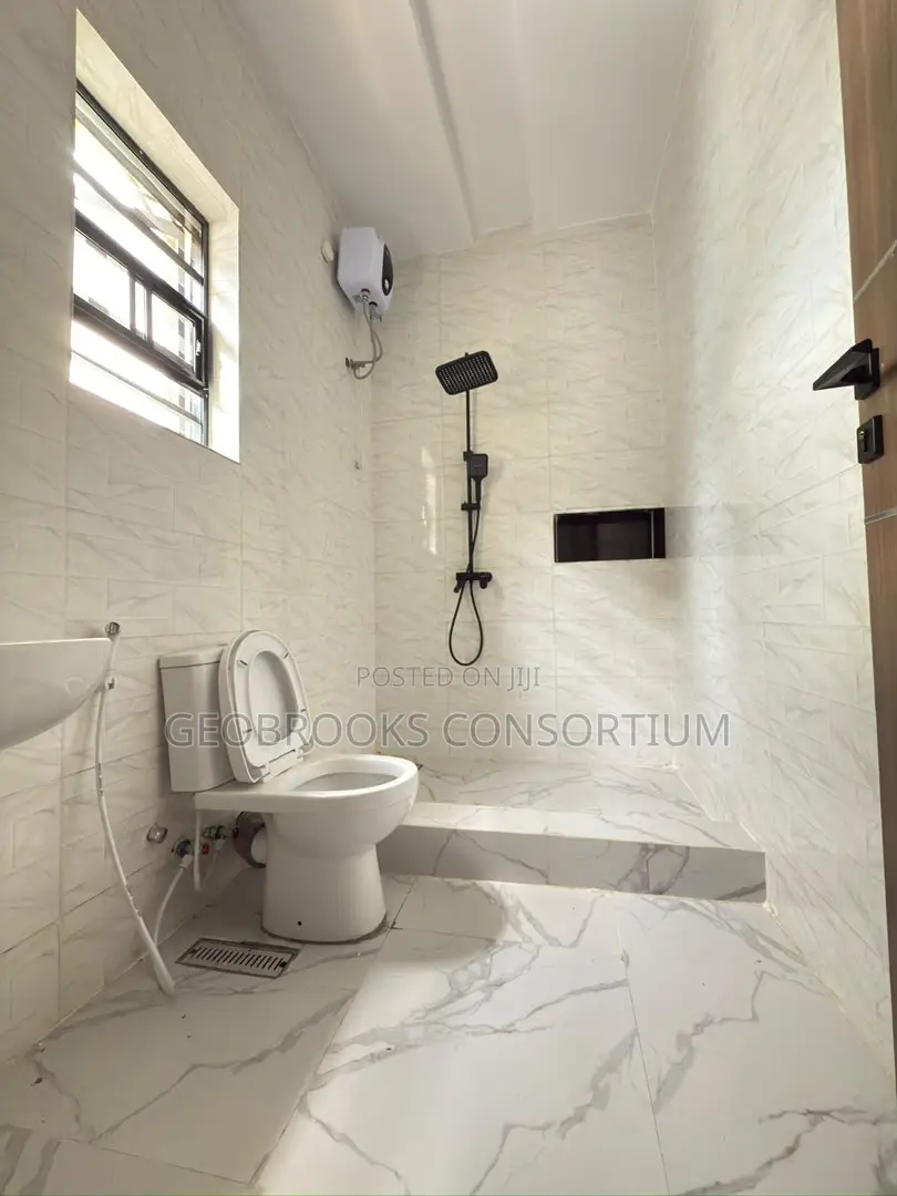 4bdrm Duplex in Carlton Gate Estate, Akobo for sale in Akobo