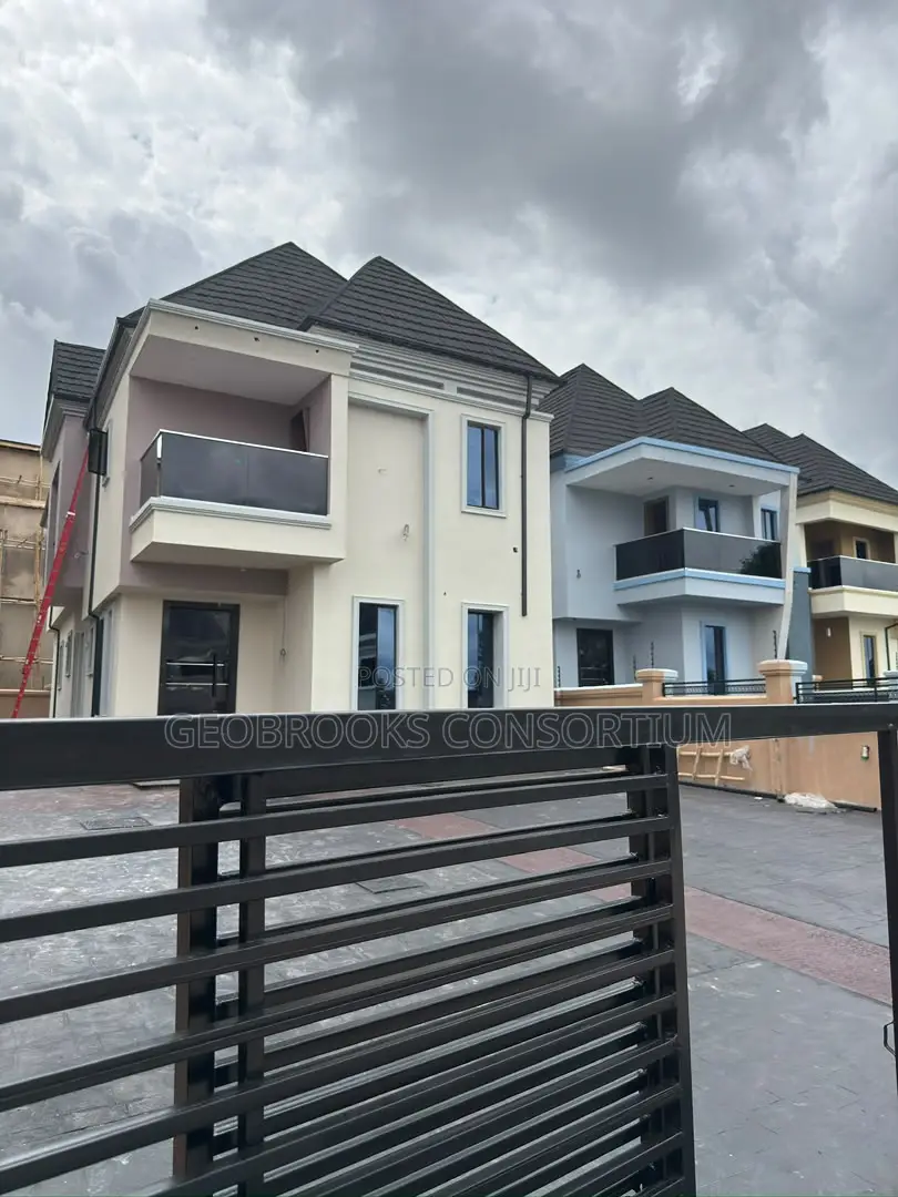 4bdrm Duplex in Carlton Gate Estate, Akobo for sale in Akobo