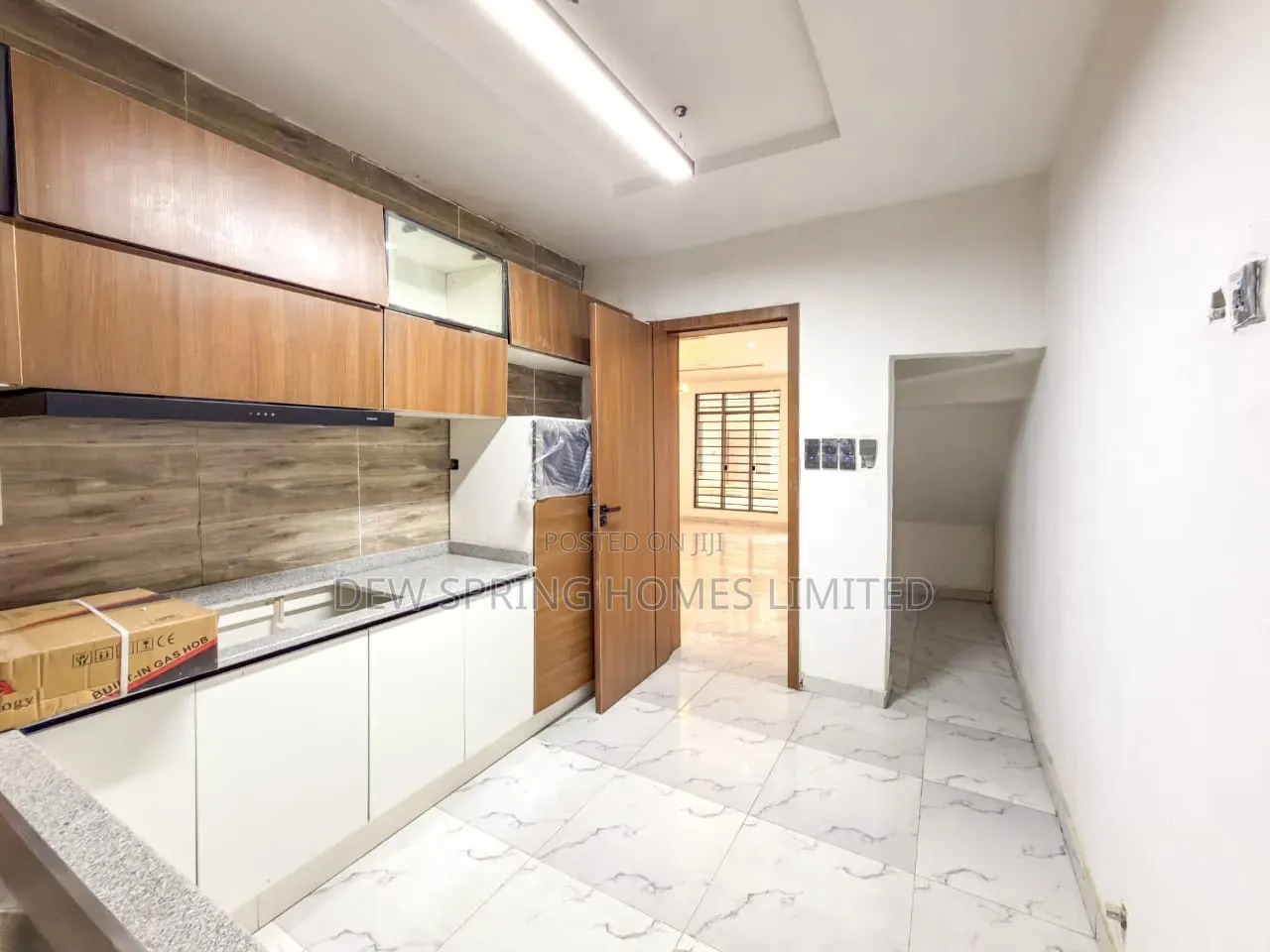4bdrm Townhouse/Terrace in Chevron Drive for sale in Chevron
