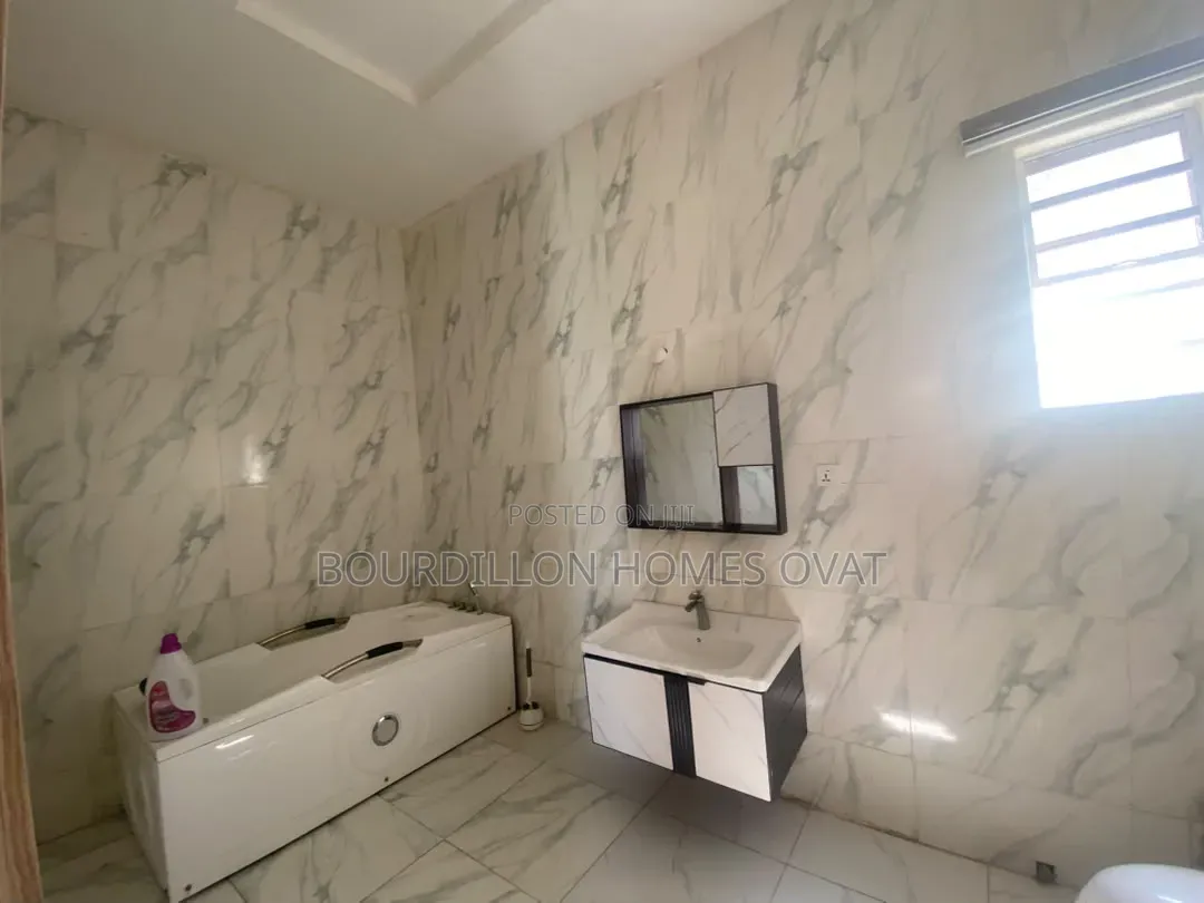 4bdrm Duplex in Orchid Lekki Lagos for rent in Lekki