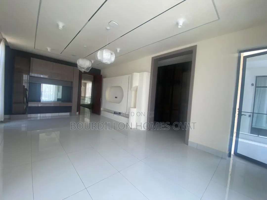 5bdrm Duplex in Orchid Lekki Lagos for sale in Lekki