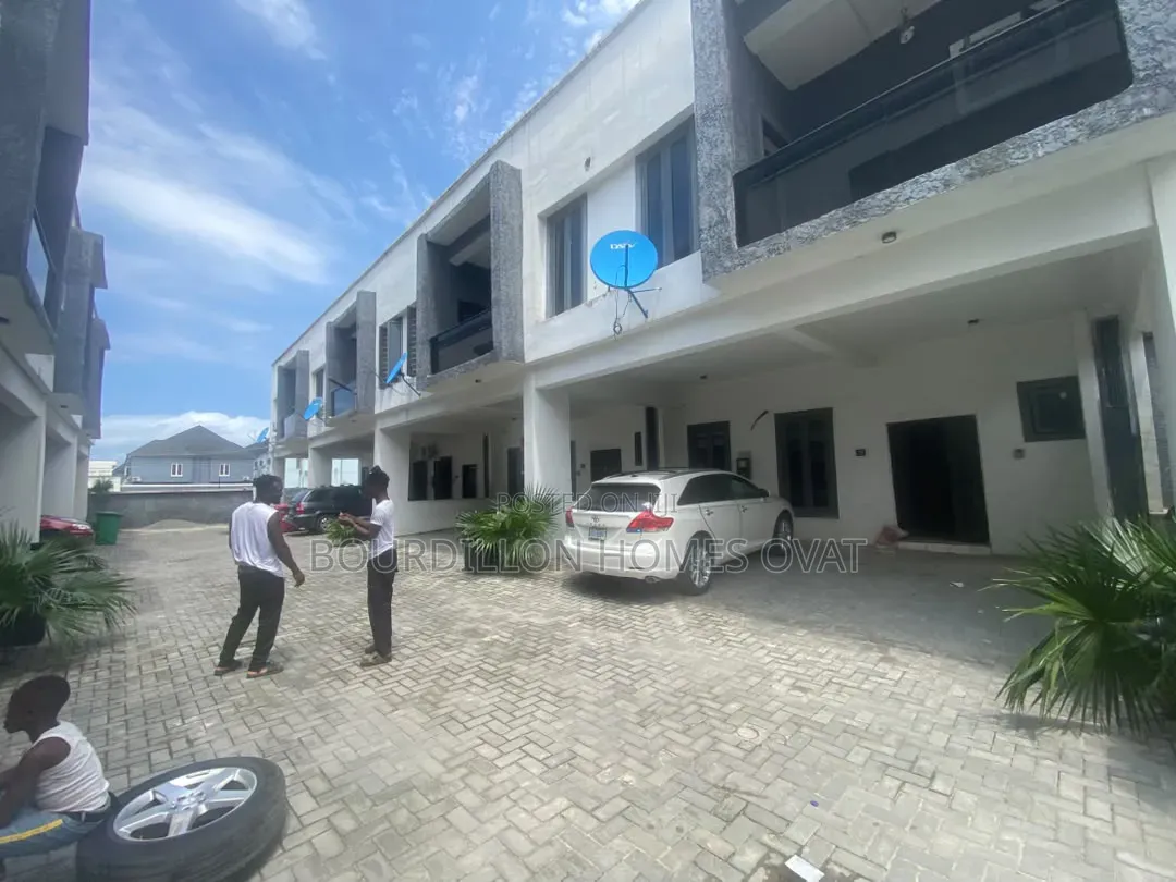4bdrm Duplex in Orchid Lekki Lagos for sale in Ilaje / Lekki