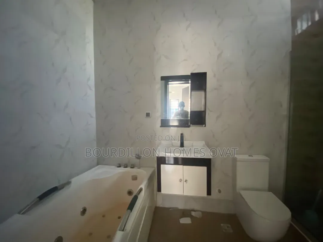 4bdrm Duplex in Orchid Lekki Lagos for rent in Lekki